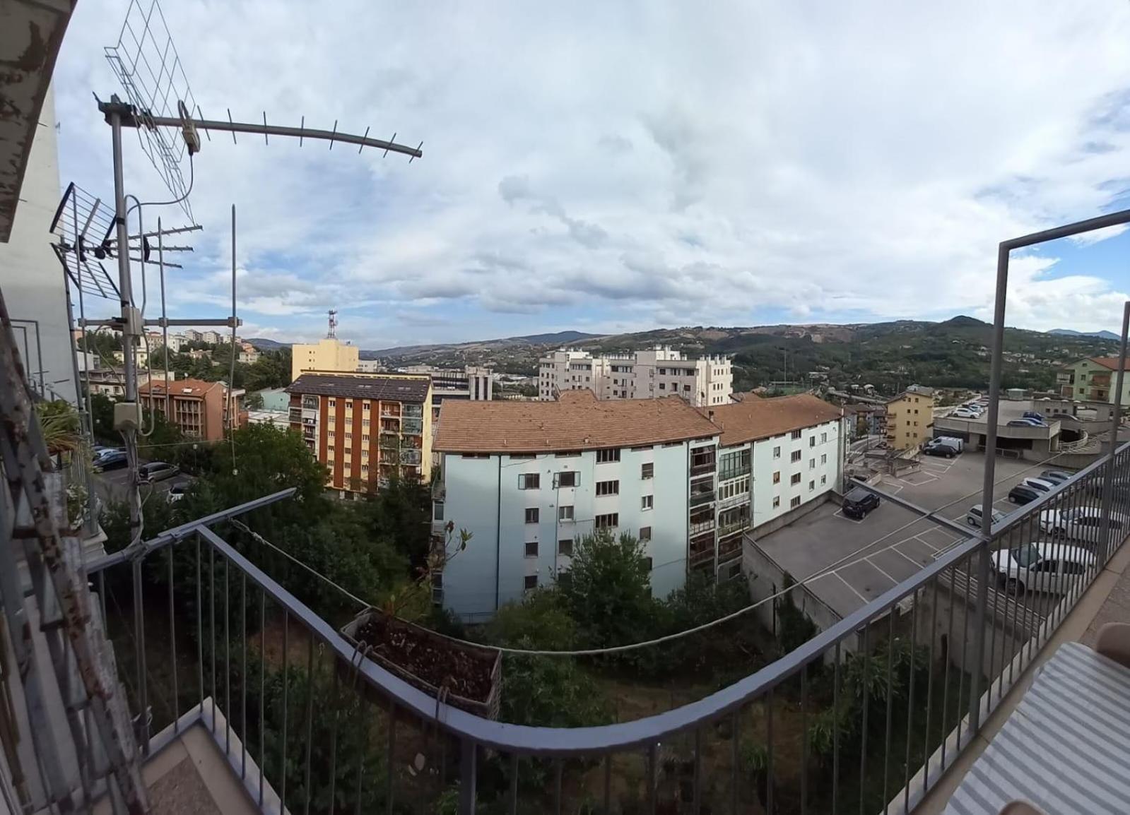 My Family Intero Appartamento Con Parcheggio Privato Potenza Bagian luar foto